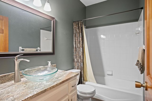 16682 Hanson Boulevard NW, Andover, MN 55304