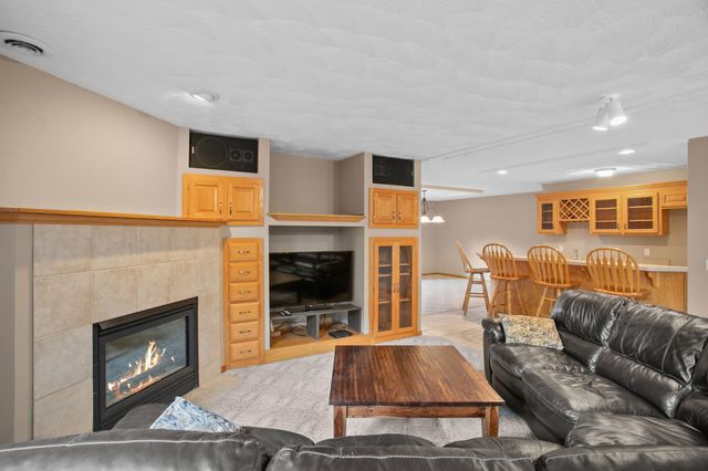 16682 Hanson Boulevard NW, Andover, MN 55304