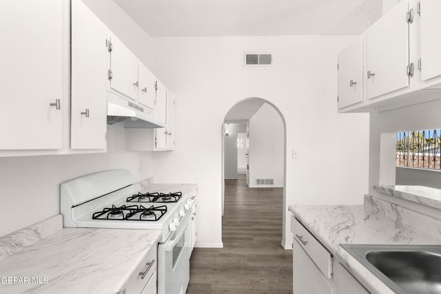 1776 MARLYS LARSON Street, El Paso, TX 79936