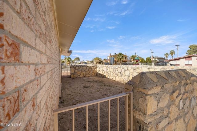 1776 MARLYS LARSON Street, El Paso, TX 79936