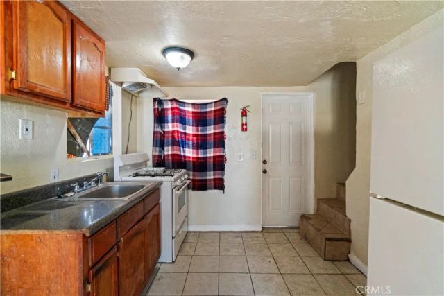 1965 E San Bernardino, San Bernardino, CA 92408