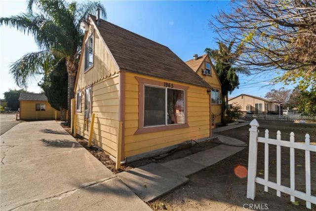 1965 E San Bernardino, San Bernardino, CA 92408