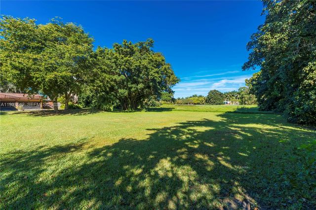 14311 Stirling Rd, Southwest Ranches, FL 33330