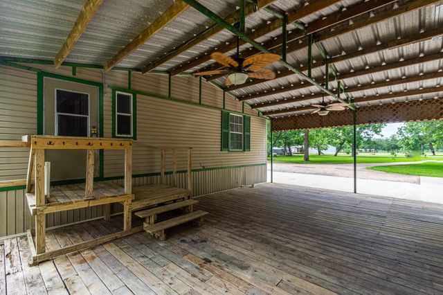 11935 County Road 170, Boling, TX 77420