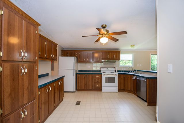 11935 County Road 170, Boling, TX 77420