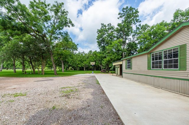 11935 County Road 170, Boling, TX 77420