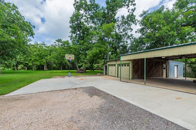 11935 County Road 170, Boling, TX 77420
