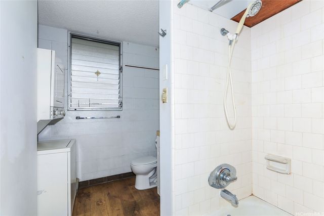 1525 Pensacola Street 302, Honolulu, HI 96822