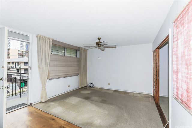 1525 Pensacola Street 302, Honolulu, HI 96822