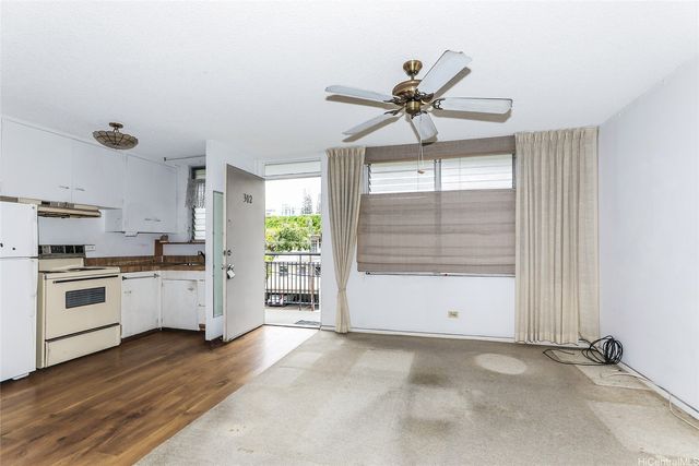 1525 Pensacola Street 302, Honolulu, HI 96822