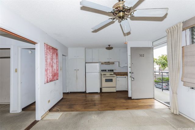 1525 Pensacola Street 302, Honolulu, HI 96822