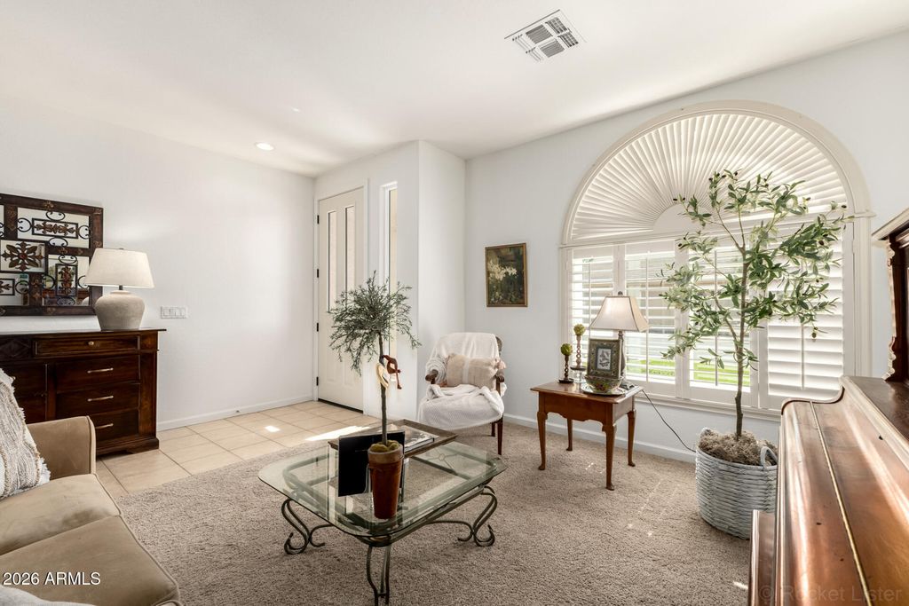 Image 3 of property listing at 2612 E TORREY PINES Lane, Chandler, AZ 85249