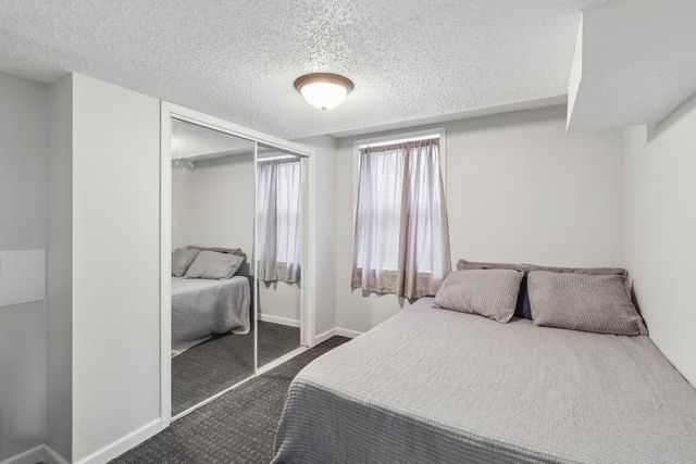 1525 W Detroit Avenue, Indianola, IA 50125