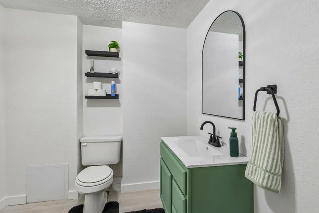 1525 W Detroit Avenue, Indianola, IA 50125