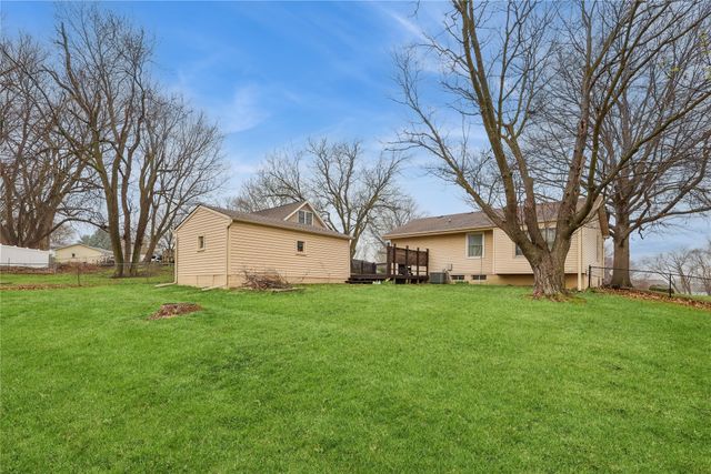 1525 W Detroit Avenue, Indianola, IA 50125