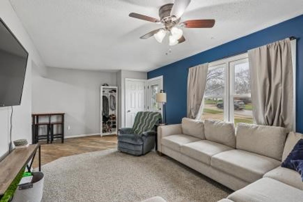 1525 W Detroit Avenue, Indianola, IA 50125