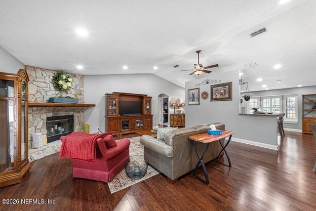 1147 PEBBLE RIDGE Drive, Jacksonville, FL 32220