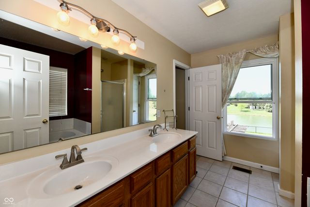 13048 Ross Crossing, Fishers, IN 46038