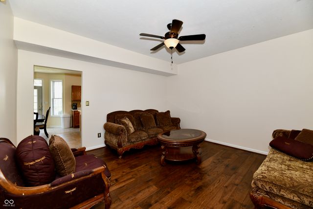 13048 Ross Crossing, Fishers, IN 46038