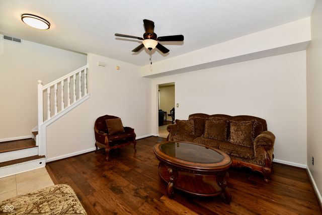 13048 Ross Crossing, Fishers, IN 46038