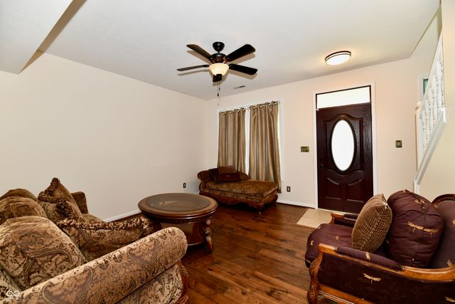 13048 Ross Crossing, Fishers, IN 46038