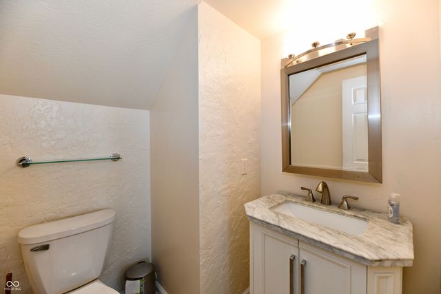 13048 Ross Crossing, Fishers, IN 46038