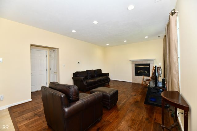 13048 Ross Crossing, Fishers, IN 46038