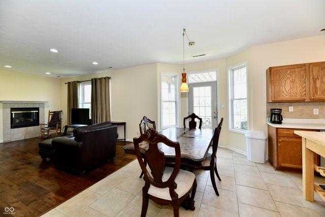 13048 Ross Crossing, Fishers, IN 46038