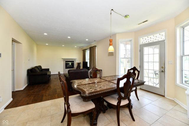 13048 Ross Crossing, Fishers, IN 46038