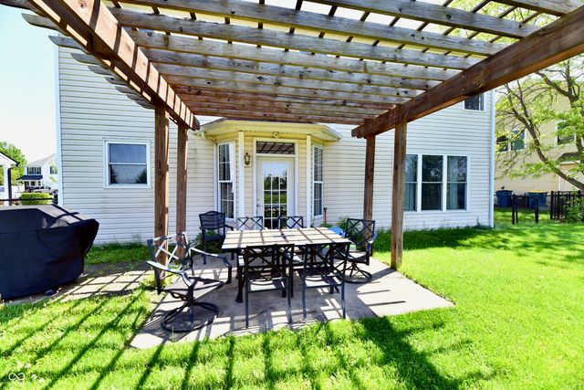 13048 Ross Crossing, Fishers, IN 46038