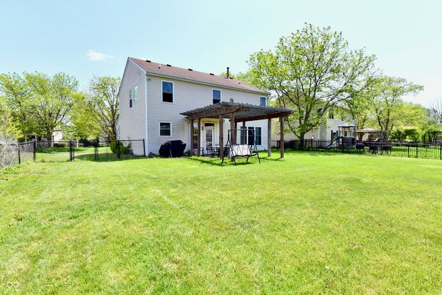 13048 Ross Crossing, Fishers, IN 46038