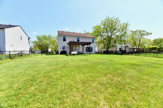 13048 Ross Crossing, Fishers, IN 46038
