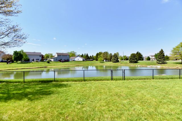 13048 Ross Crossing, Fishers, IN 46038