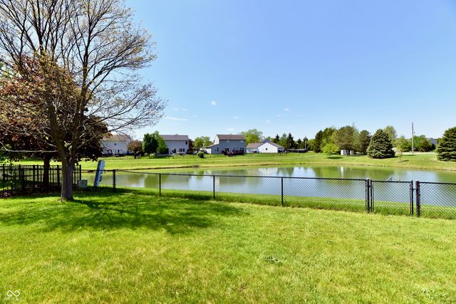 13048 Ross Crossing, Fishers, IN 46038
