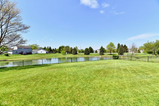 13048 Ross Crossing, Fishers, IN 46038