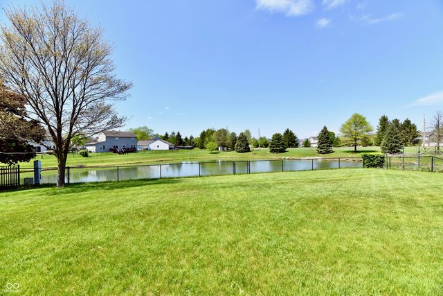 13048 Ross Crossing, Fishers, IN 46038