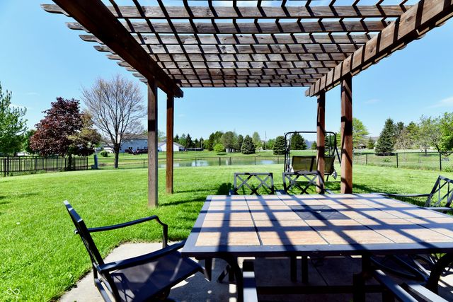 13048 Ross Crossing, Fishers, IN 46038