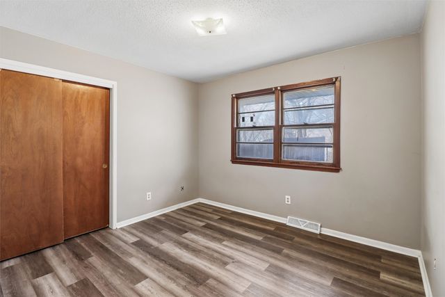 8 E Emma Avenue, Des Moines, IA 50315