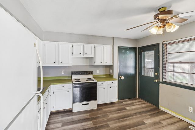 8 E Emma Avenue, Des Moines, IA 50315