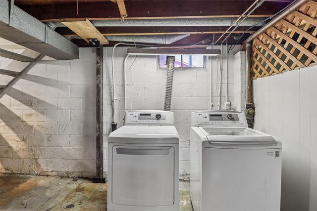 8 E Emma Avenue, Des Moines, IA 50315