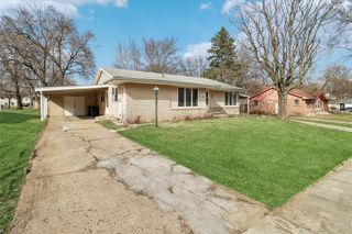 8 E Emma Avenue, Des Moines, IA 50315