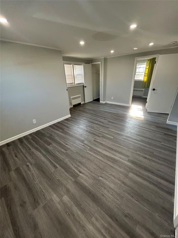 34 Smith Street Smith, Glen Cove, NY 11542