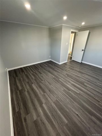 34 Smith Street Smith, Glen Cove, NY 11542