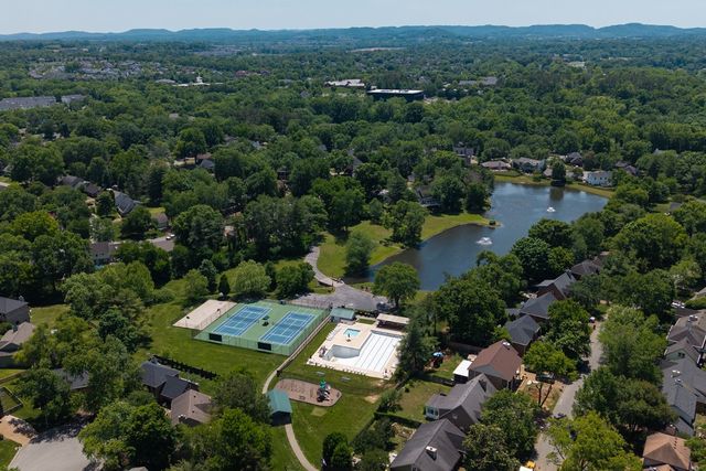 518 Maplegrove Dr, Franklin, TN 37064