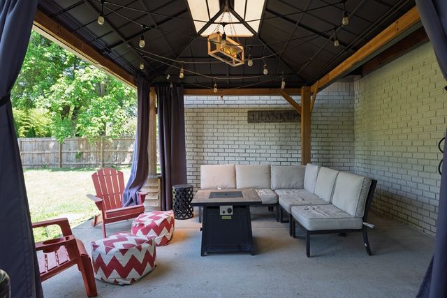 518 Maplegrove Dr, Franklin, TN 37064