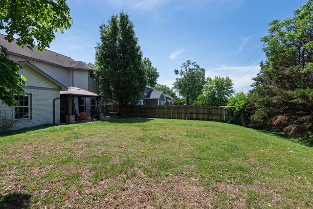 518 Maplegrove Dr, Franklin, TN 37064