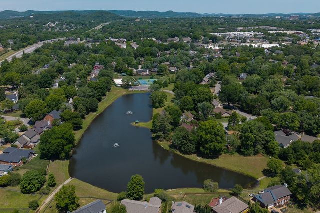 518 Maplegrove Dr, Franklin, TN 37064