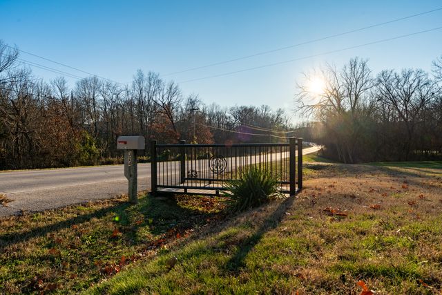 3243 Selmore Road, Ozark, MO 65721