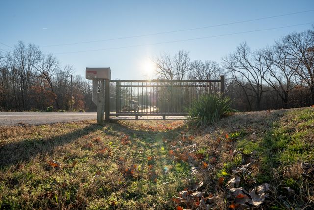 3243 Selmore Road, Ozark, MO 65721