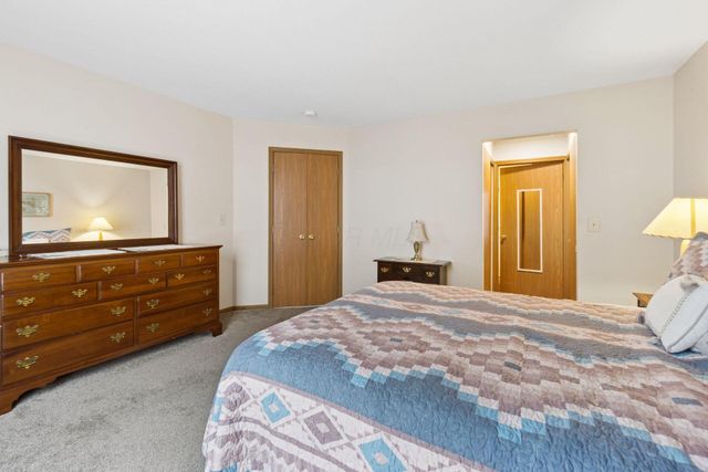7830 Meadowlark Lane S, Reynoldsburg, OH 43068